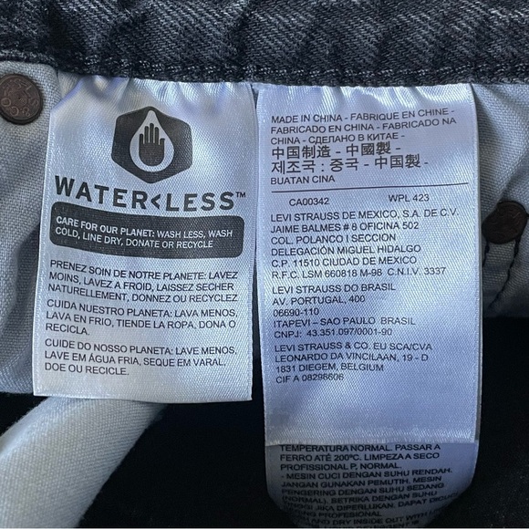 Levi's 501 Trashed Black Denim Cutoff Distressed Jean Shorts - 35667 - Picture 11 of 13